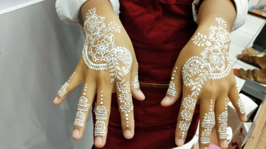 How Long Does White Henna Last on Your Skin