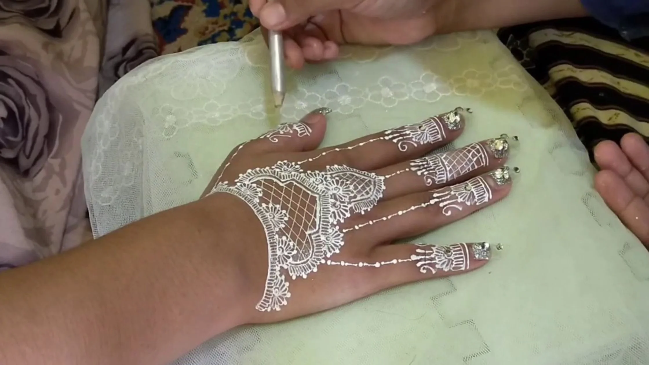 Is White Henna Safe for All Skin Types